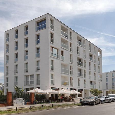Rent Like Home - Bobrowiecka 10 Varsó Kültér fotó